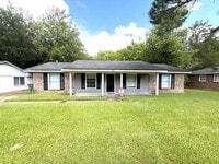 Building Photo - 1805 Gillespie Dr