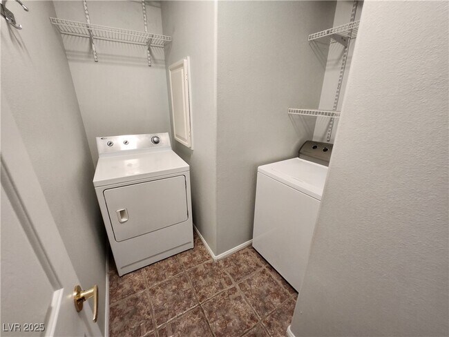 Building Photo - 1500 Ruby Cliffs Ln