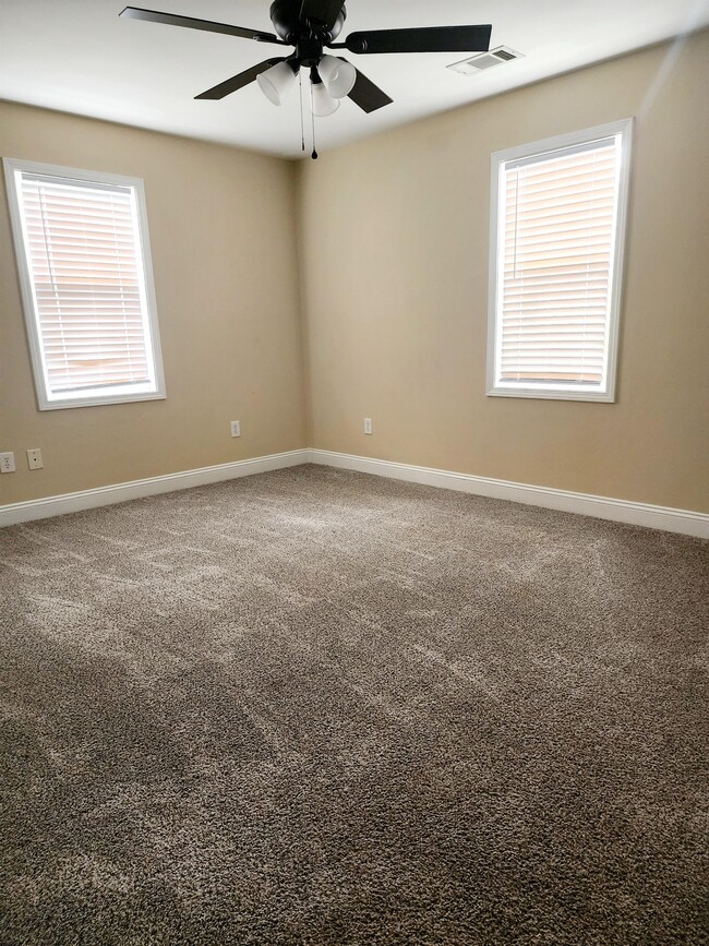 Building Photo - 110 Old Mill Ct