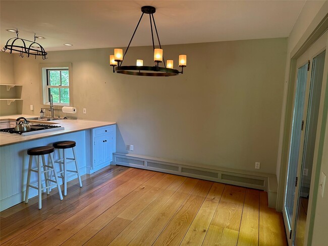 Building Photo - 41 Redmond Way