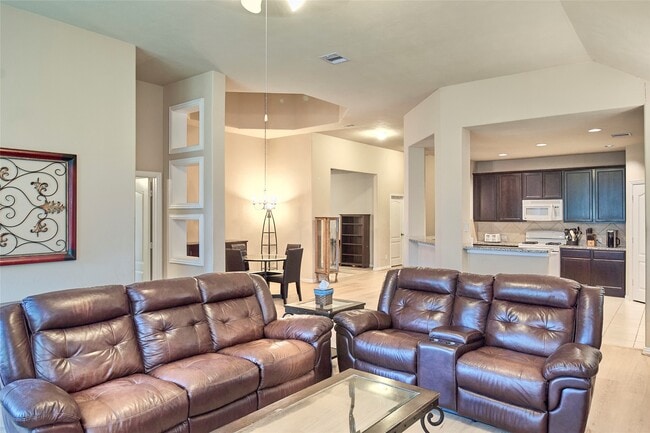 Building Photo - 26418 Green Heron Dr