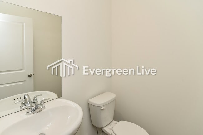 Building Photo - 1064 Large Poppy Dr