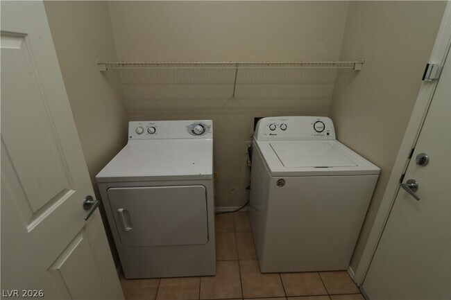 Building Photo - 2169 Shady Side Ct