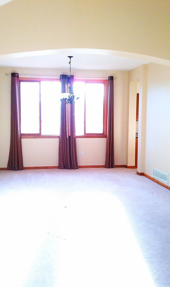 Building Photo - 4-Bedroom Ryland Home in Lafayette - (24CA)