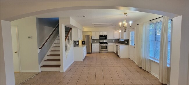 Building Photo - 4427 Eaglewood Trail Dr