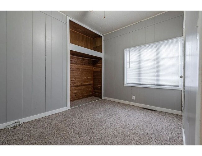 Building Photo - 3BR home in the heart of Northside La Crosse!
