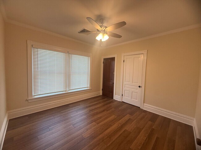 Building Photo - 36 W Pomfret St