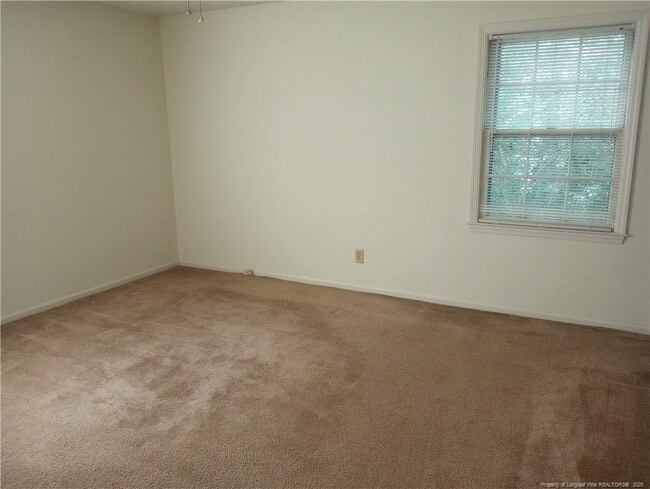 Building Photo - 1711 Valley Ridge Dr