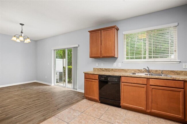 Building Photo - 2161 Cypress Villas Dr
