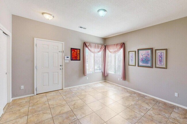 Building Photo - 11027 Maravillas Dr NW