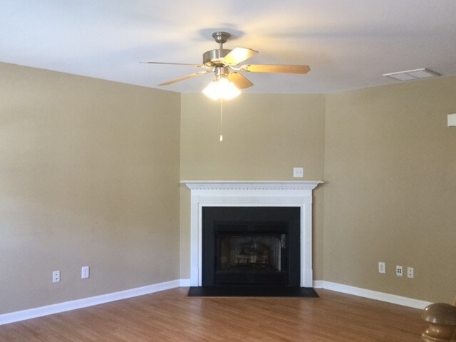 Building Photo - 6076 Birkdale Dr