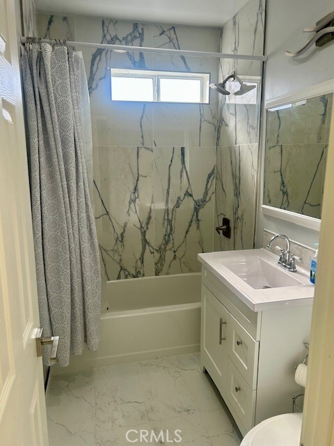 Building Photo - 5945 Riverton Ave