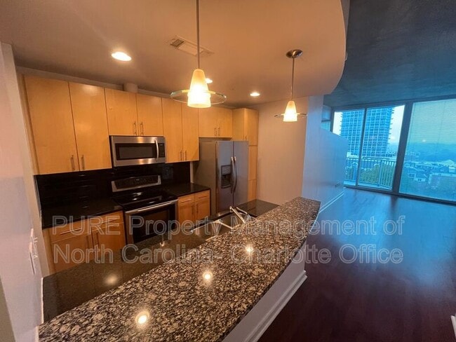 Building Photo - 210 N Church St