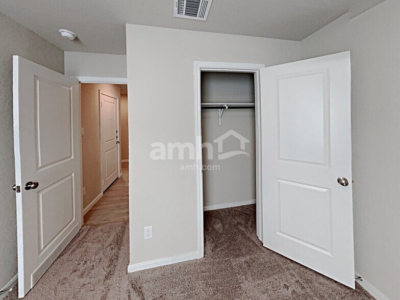 Building Photo - 9978 Sarrebourg St