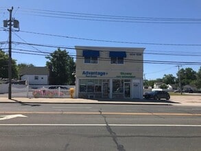 Building Photo - 1224 Montauk Hwy