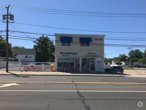 Building Photo - 1224 Montauk Hwy
