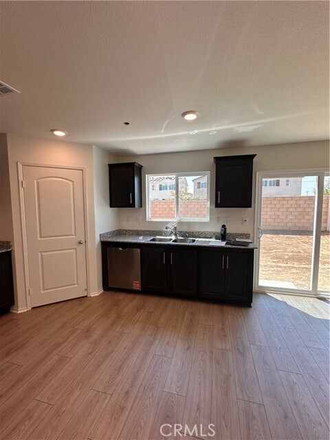 Building Photo - 14039 Starlene St