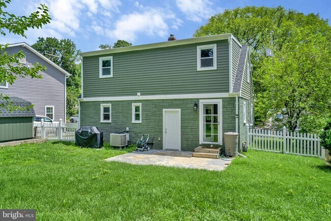 Building Photo - 6024 Rixey Dr