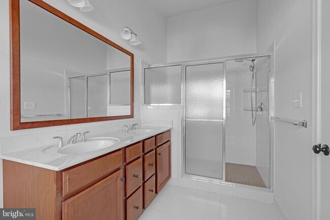 Building Photo - 22550 Cambridgeport Square