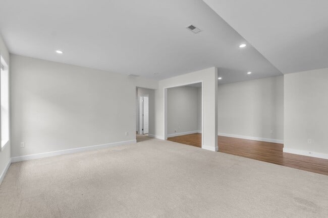Building Photo - Beautiful Home in Walden Park