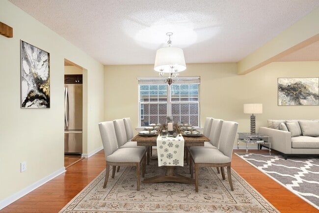 Building Photo - 117 Vancouver Rd