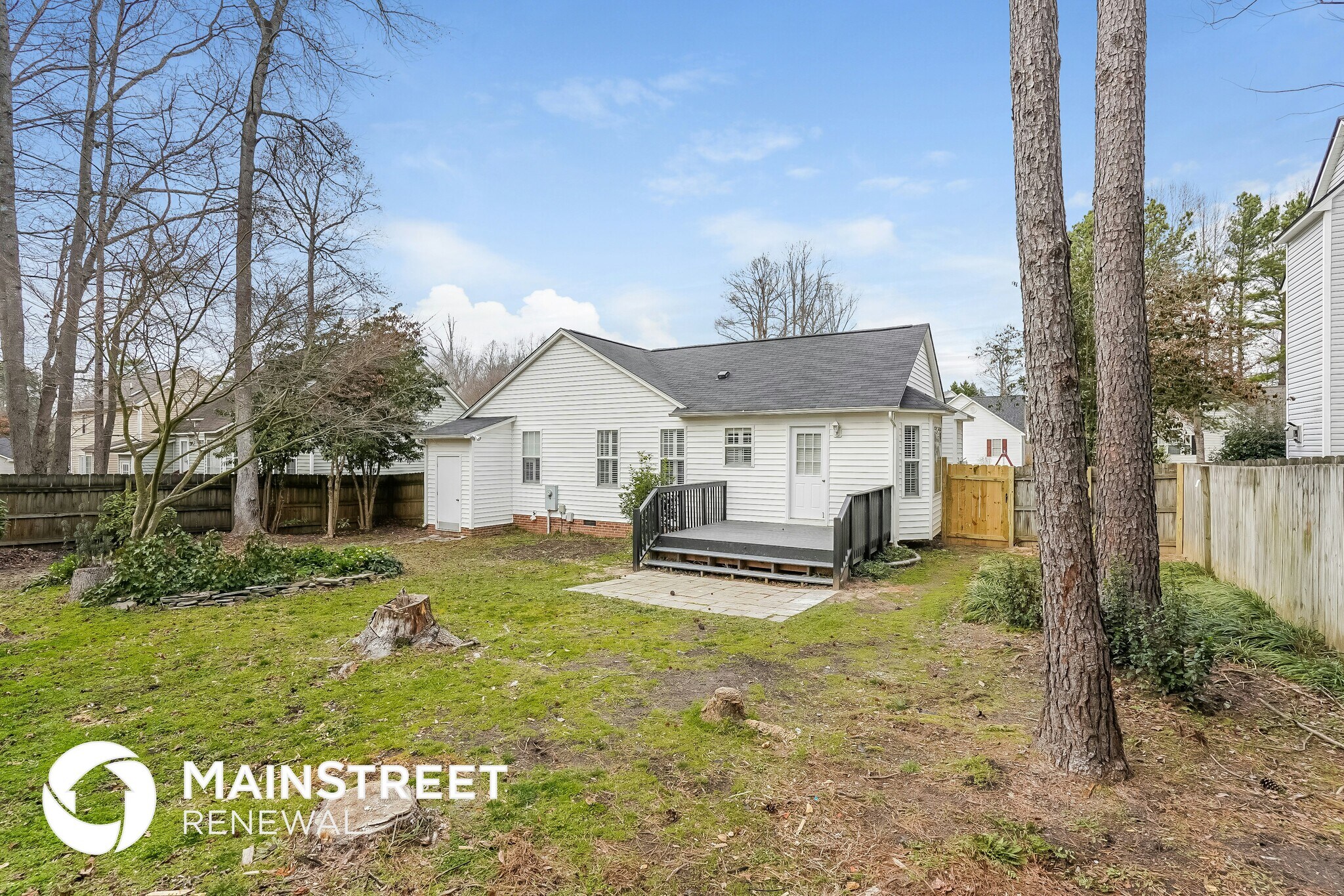 Building Photo - 509 Southampton Dr