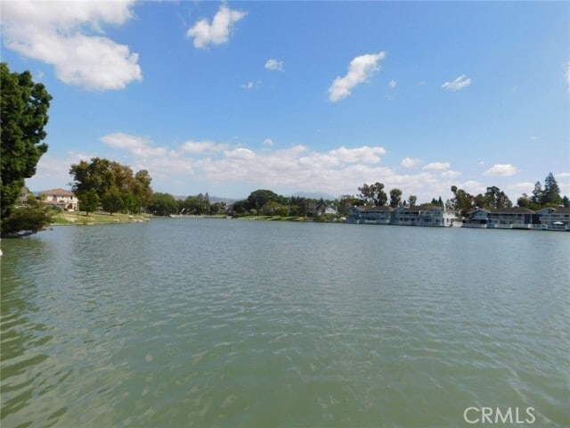 Building Photo - 7 Lakeview