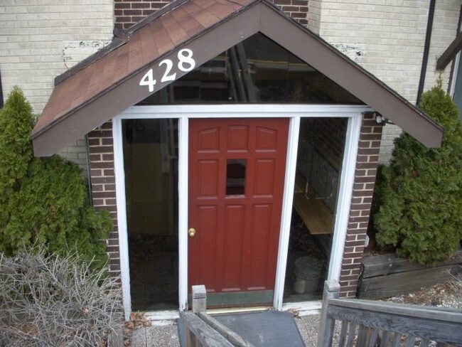Building Photo - 428 Crescent Blvd