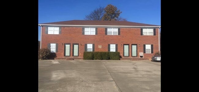 Building Photo - 1701 Bourland Ln