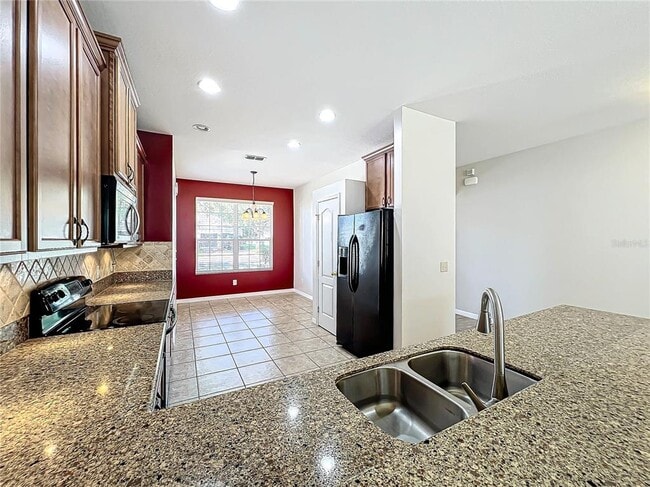 Building Photo - 605 Parker Lee Loop