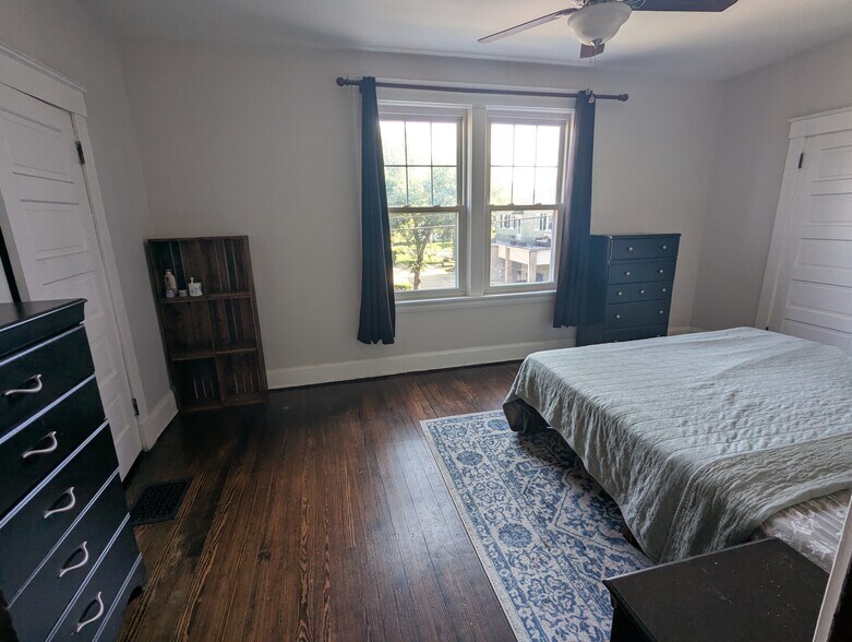 Master Bedroom - 2539 Marsh Ave