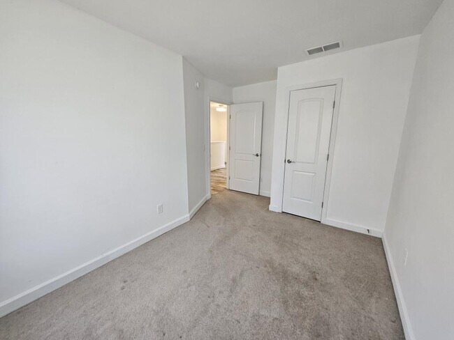 Building Photo - 73 Medal Way