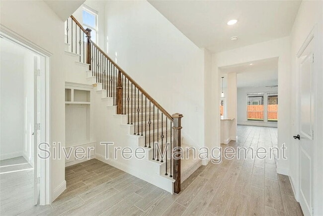 Building Photo - 9501 Moon Cactus Dr