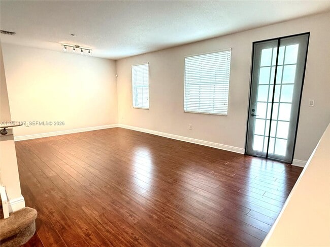 Building Photo - 312 SW 14th Ave