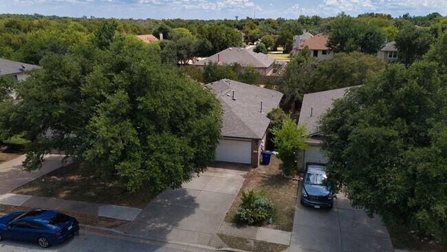 Building Photo - 620 Paso Fino Trail