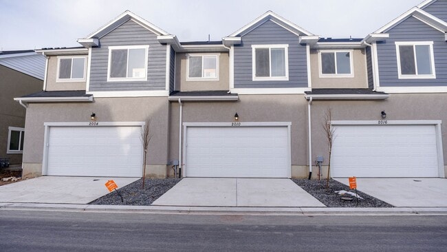 Building Photo - Beautiful 3 bedroom Townhome in Lehi Exchange community!