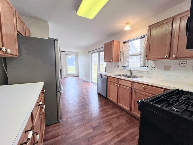 Building Photo - 2006 Aspen Dr