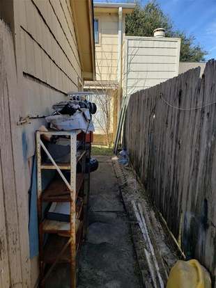 Building Photo - 12821 Clarewood Dr