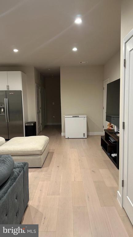 Building Photo - 235 Valley Ave SE