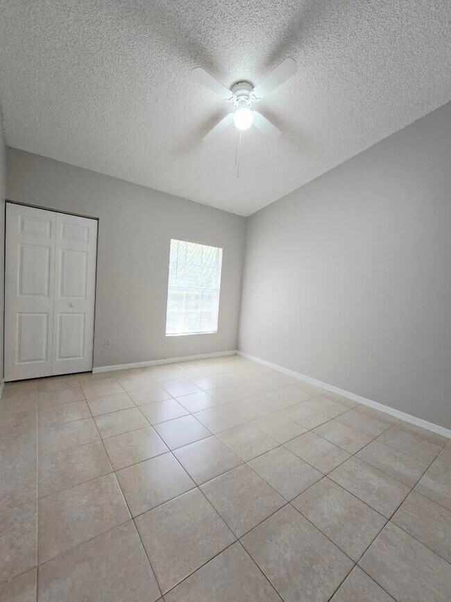 Building Photo - 10294 Fox Trail Rd S