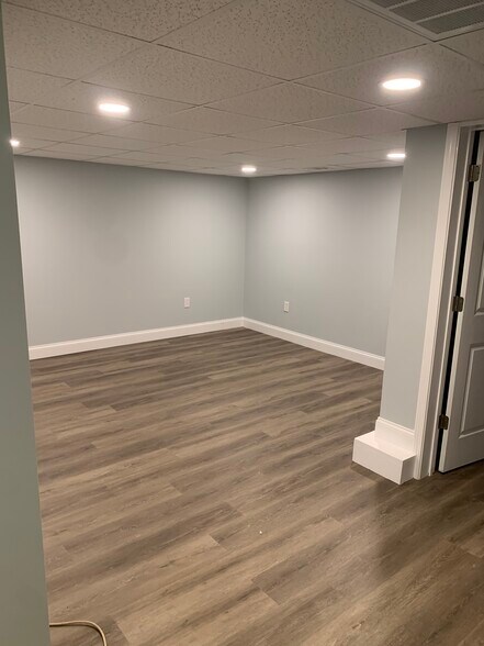 Building Photo - 5008 Schubert Road