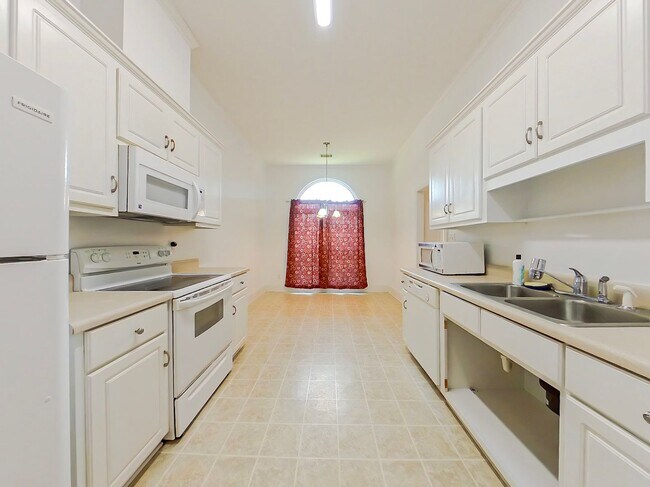 Building Photo - Grovetown Home!
