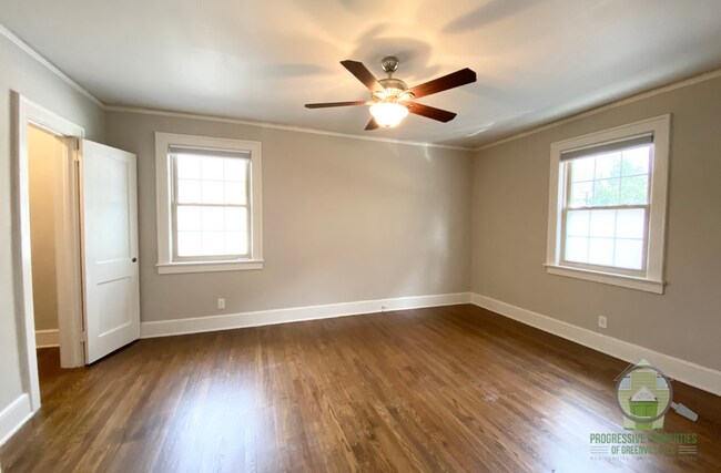 Building Photo - 210 W Faris Rd