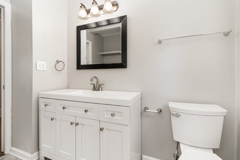 Building Photo - 6416 Walnut Dr