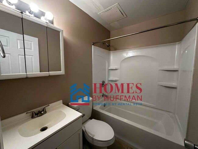 Building Photo - Two Bedroom Apartment | Boonville