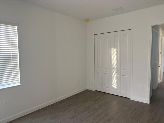 Building Photo - 7796 Lakes Edge Ln