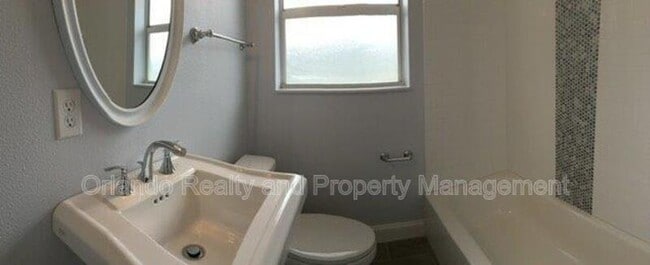 Building Photo - 2111 Biscayne Dr