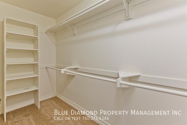 Building Photo - 801 Mosaic Cir