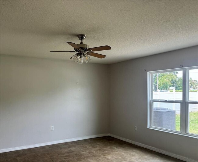 Building Photo - 1785 College Park Dr