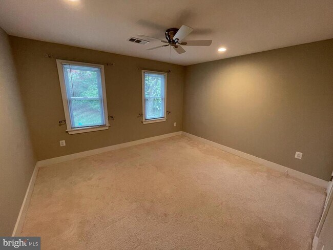 Building Photo - 3428 Reedy Dr